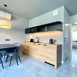 公寓式酒店 H11 4*