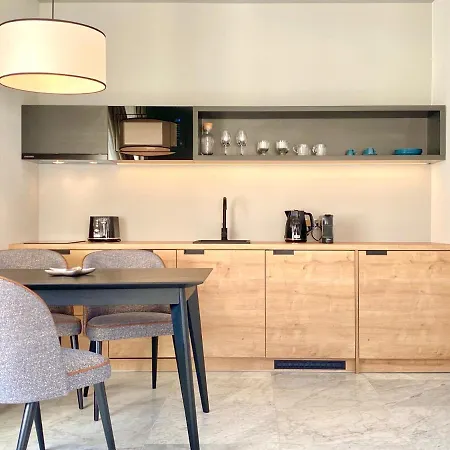 公寓式酒店 H11 4*