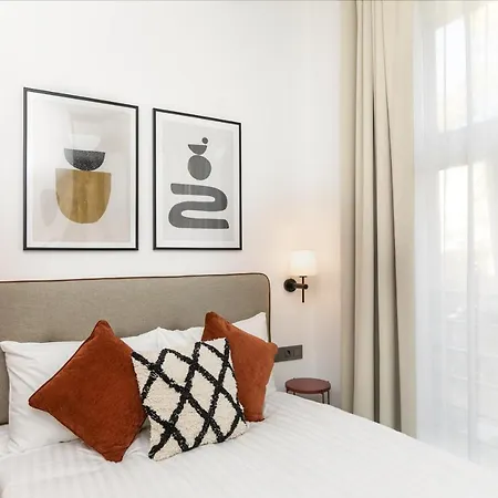 H11 Hotel apartamentowy 4*