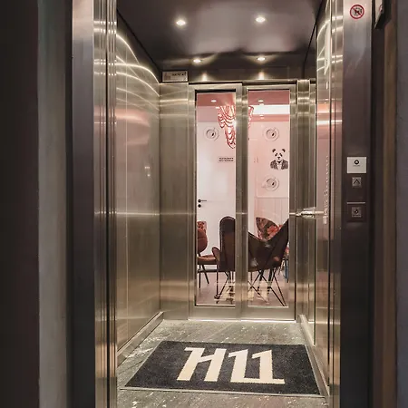 Aparthotel H11 4*