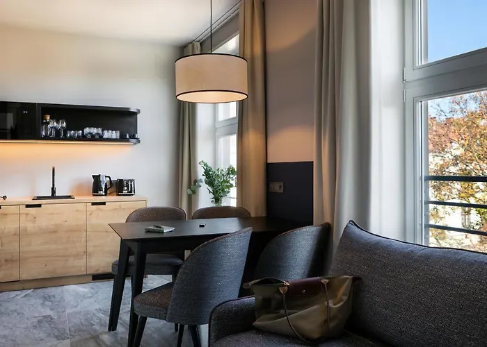 H11 Aparthotel Cracovia