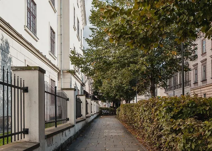 H11 Hotel apartamentowy 4*